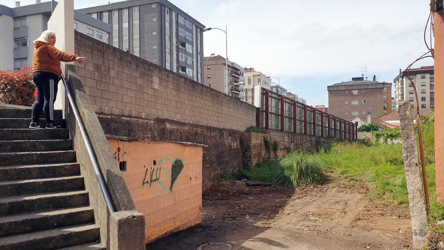 Desmantelan en apenas tres semanas un segundo vertedero ilegal en el barrio de O Calvario