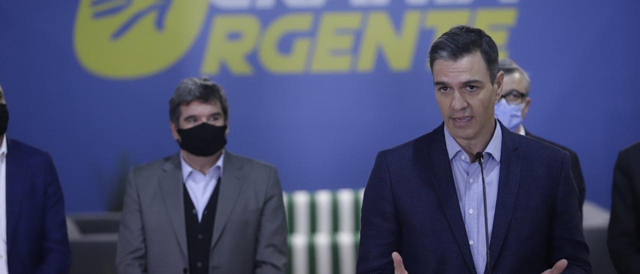 El presidente del Gobierno, Pedro Sánchez, visita el centro de refugiados ucranianos de Málaga.