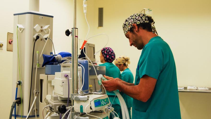 El hospital de Ibiza inicia el año con una subida del 27% en las operaciones programadas