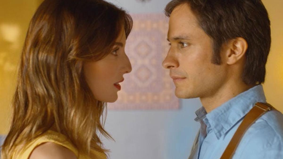 María Valverde se come a besos a Gael García Bernal