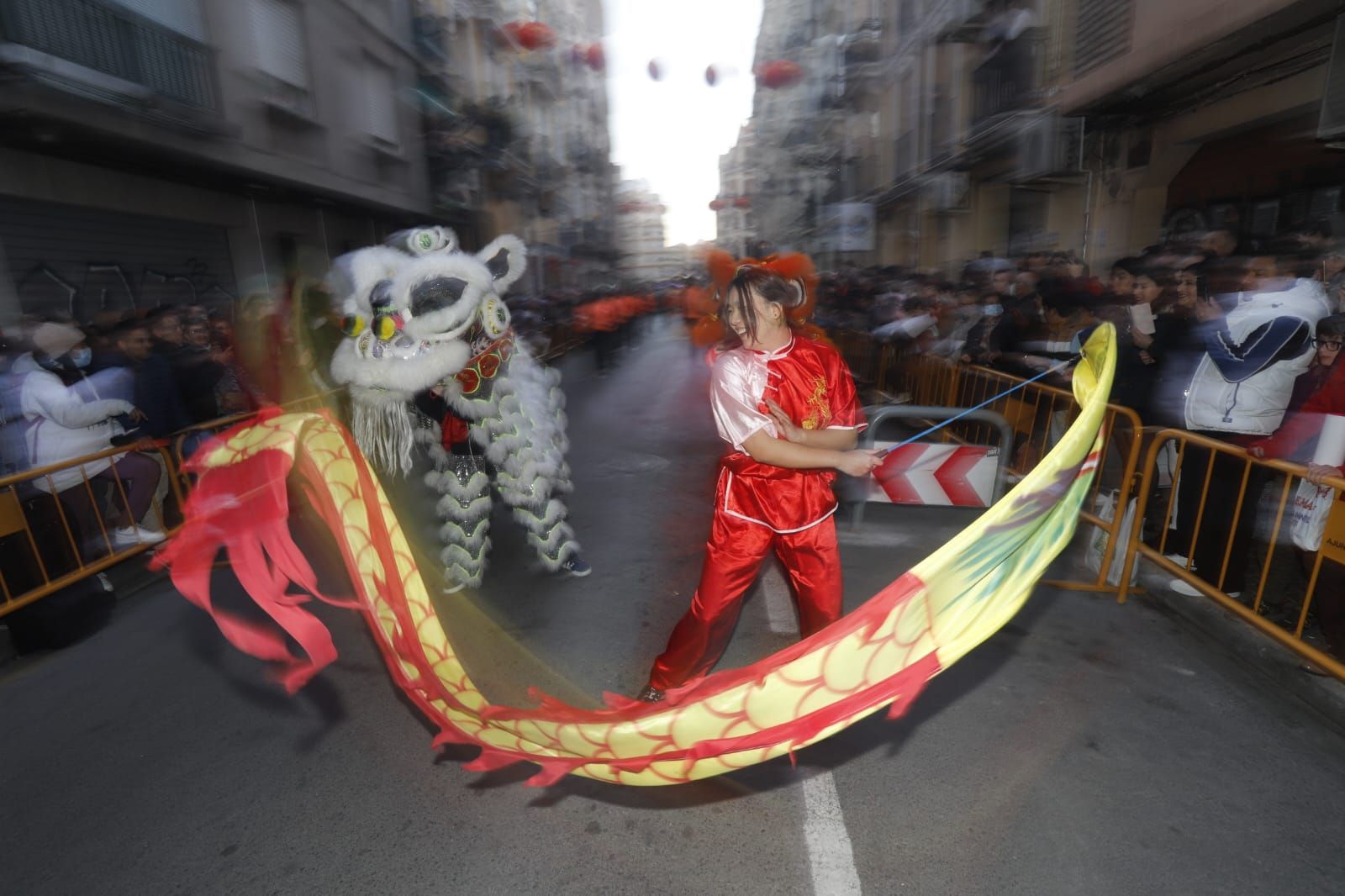 València recibe el nuevo año chino en una multitudinaria celebración