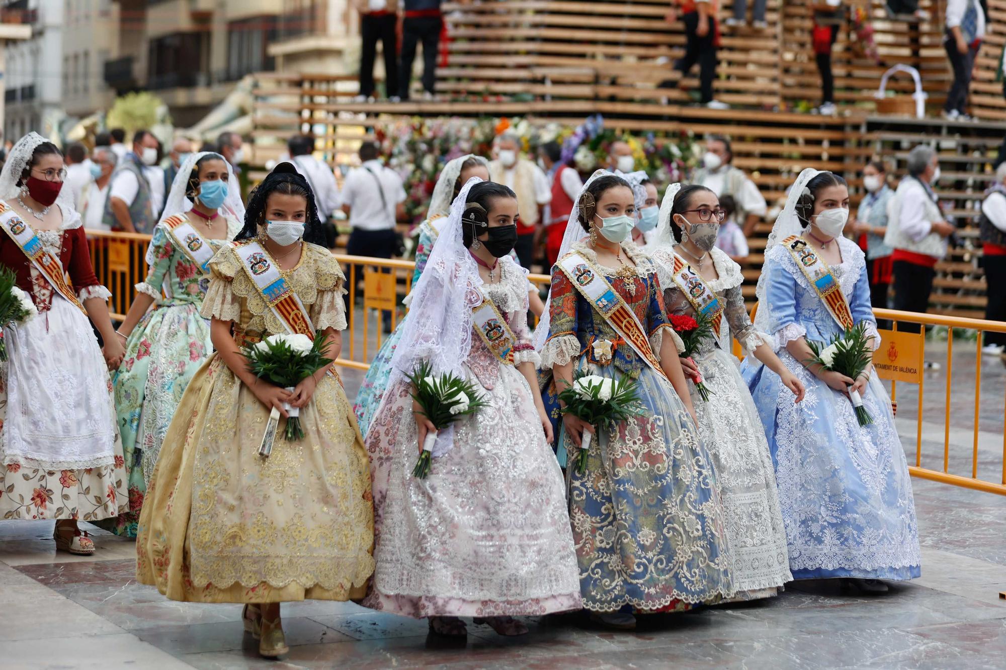 Búscate en el segundo día de Ofrenda por la calle Caballeros (entre las 17.00 y las 18.00 horas)