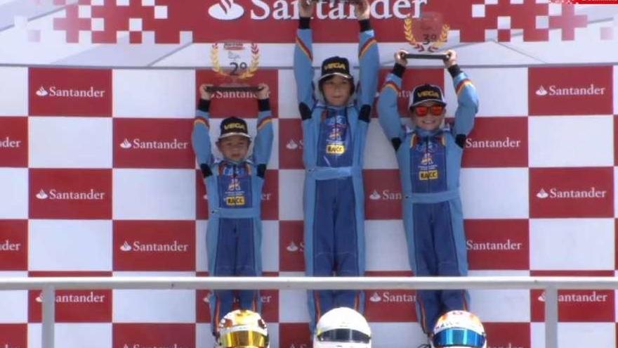 Imagen del podio final en el circuito de Campillos, en Málaga, con Costoya segundo.