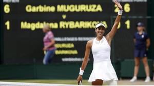 rpaniagua39283203 spain s garbine muguruza celebrates beating slovakia s magda170713152313