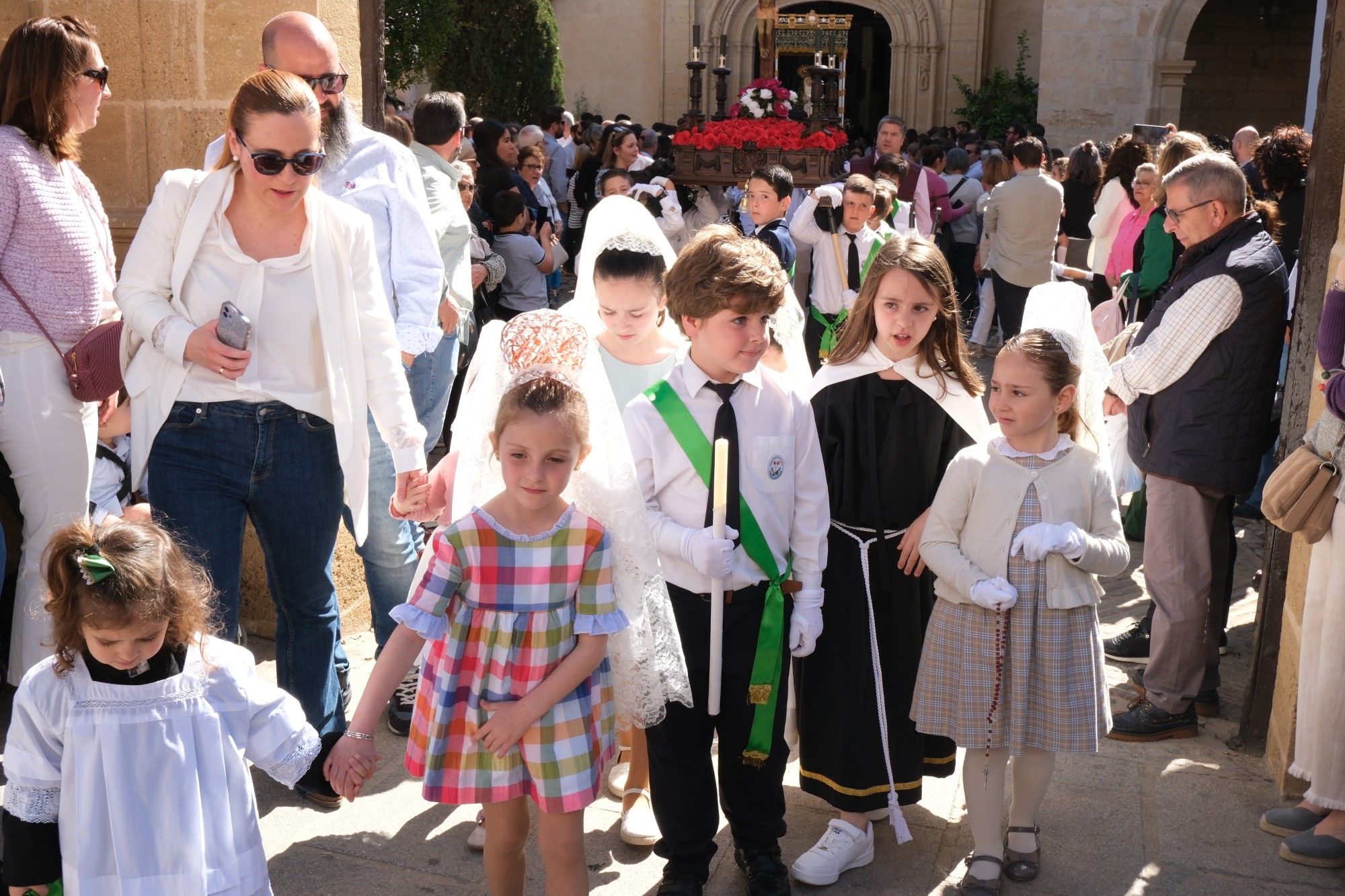 Concentración de tronos chicos en Antequera