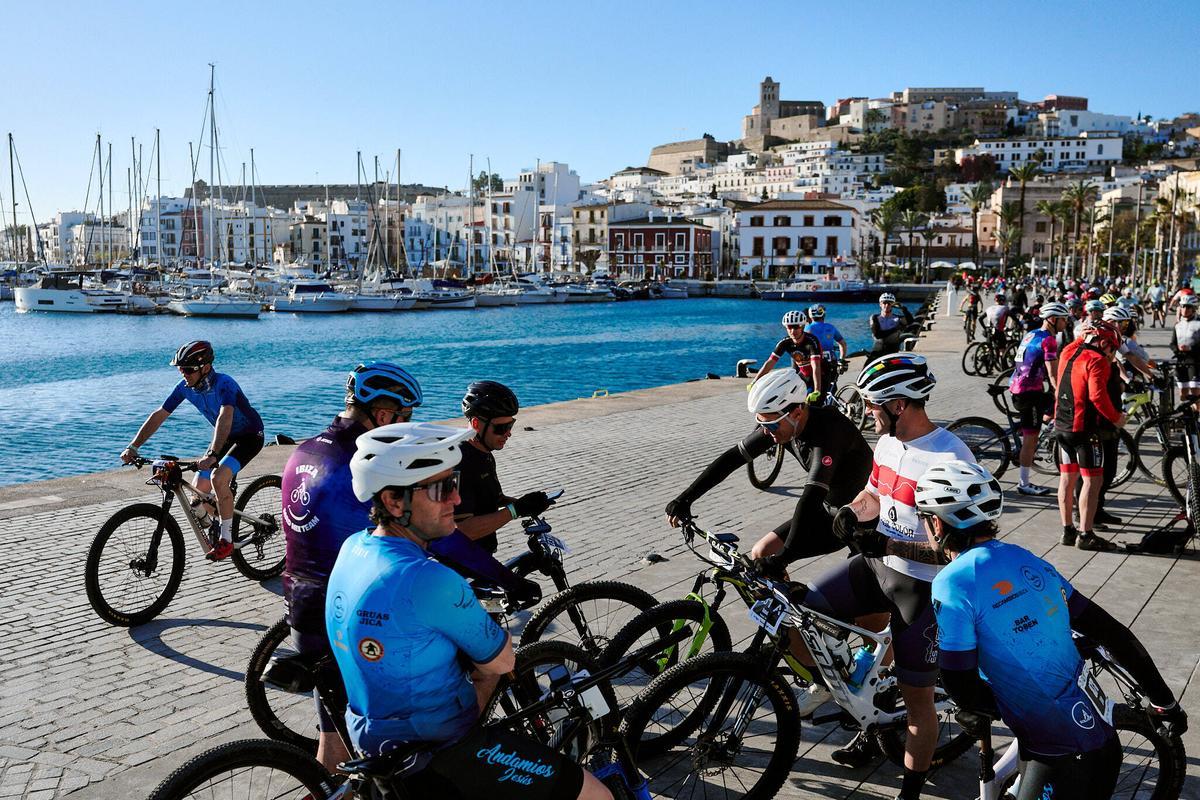 Las imágenes de la Vuelta a Ibiza MTB Siroko by Shimano