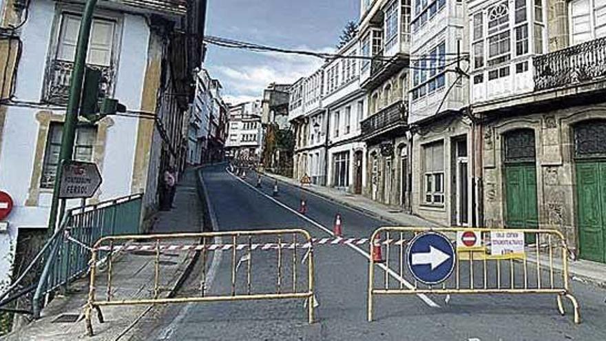 Betanzos reabre la N-651 tras ejecutar los arreglos en la casa que sufrió el derribo durante la noche