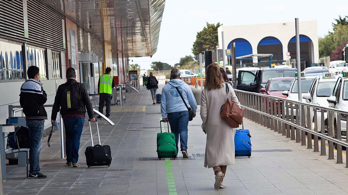 El aeropuerto de Eivissa, esta semana. | VICENT MARÍ