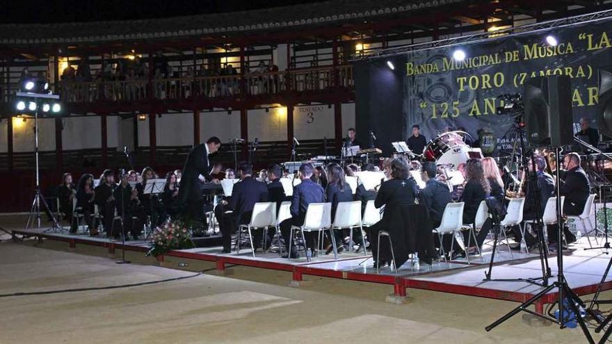 Un momento del emotivo concierto ofrecido por La Lira para conmemorar su 125 aniversario. Foto