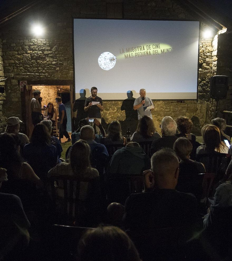 La muestra de cine más pequeña del mundo se celebra esta semana en Ascaso (Huesca)
