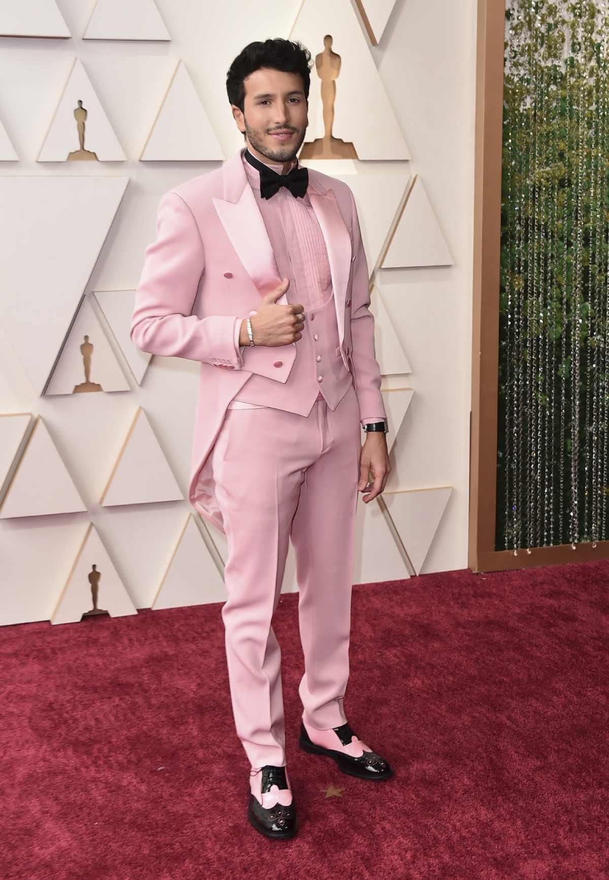 Sebastián Yatra en los Premios Oscar 2022