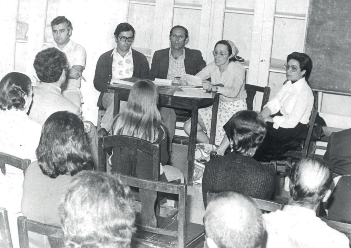 Una reunión de la asociación de Vecinos del barrio de Schamann.