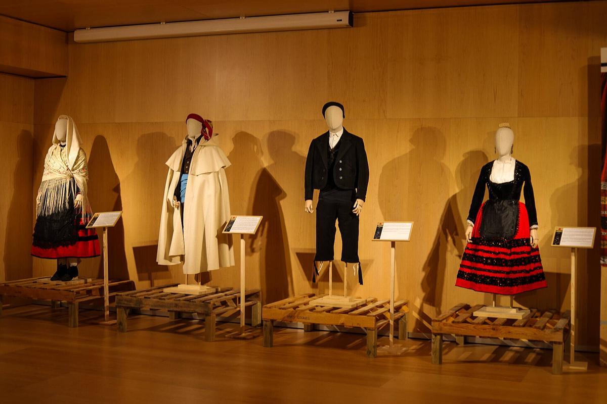 Zamora. inauguración de la muestra del Festival Internacional de Indumentaria Tradicional «Collectio Indufest»