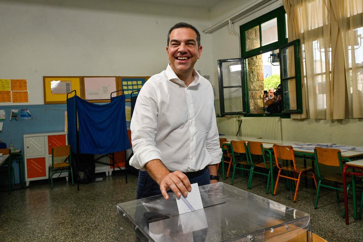 Alexis Tsipras vota en las elecciones de Grecia