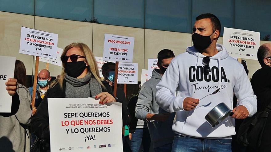 L&#039;oci nocturn surt al carrer pel caos de les prestacions i els ERTOs