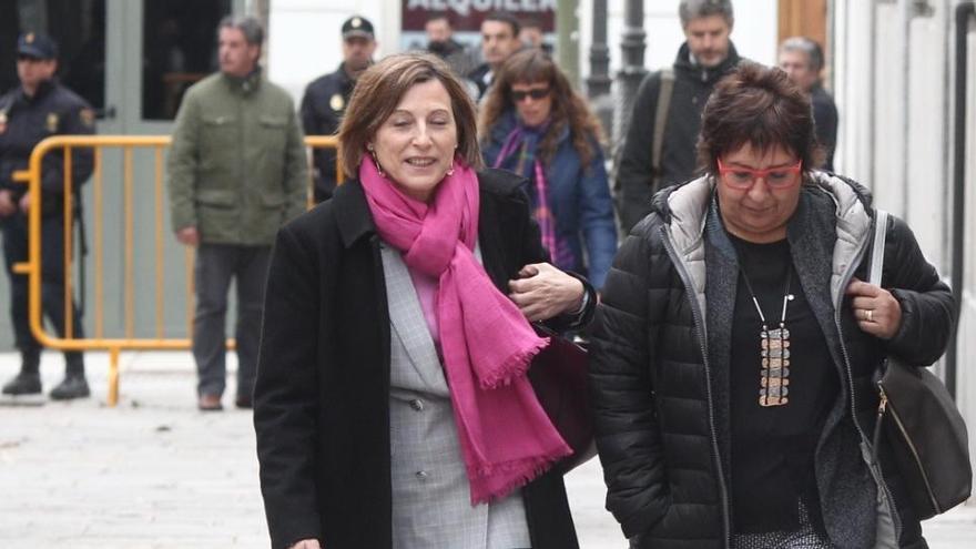 Carme Forcadell i Dolors Bassa arribant al Suprem, el 23 de març del 2018 |