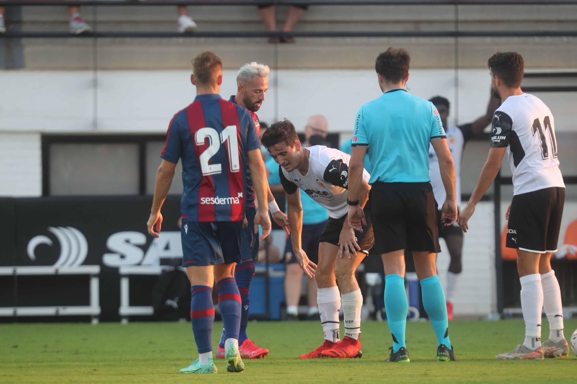 El Derbi Valencia - Levante, en imágenes