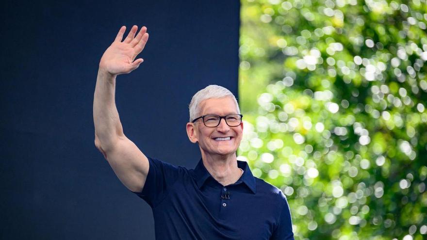 Tim Cook verabschiedet sich nach 15 Jahren von Apple mit einem Rekord und einem neuen iPhone auf dem Weg: "Ich liebe dieses Unternehmen"