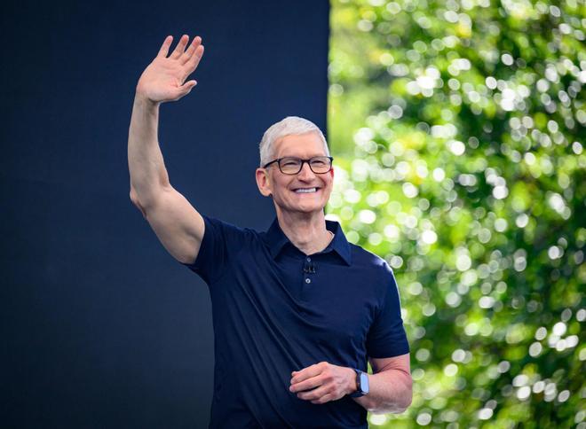 Tim Cook se despide de Apple tras 15 años con un récord y un nuevo iPhone en camino: "Amo esta empresa"