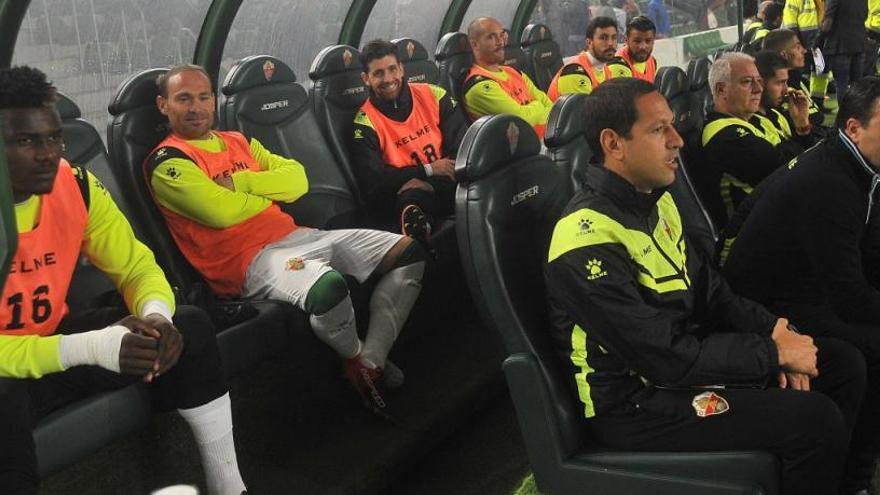 Nino comenzó ayer el partido en el banquillo