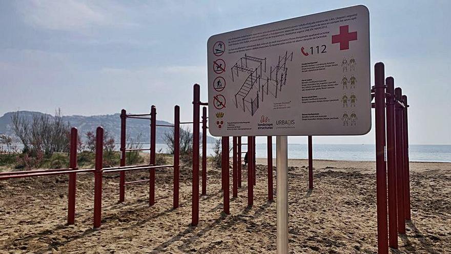 L&#039;equipament esportiu a la platja de Santa Margarida.