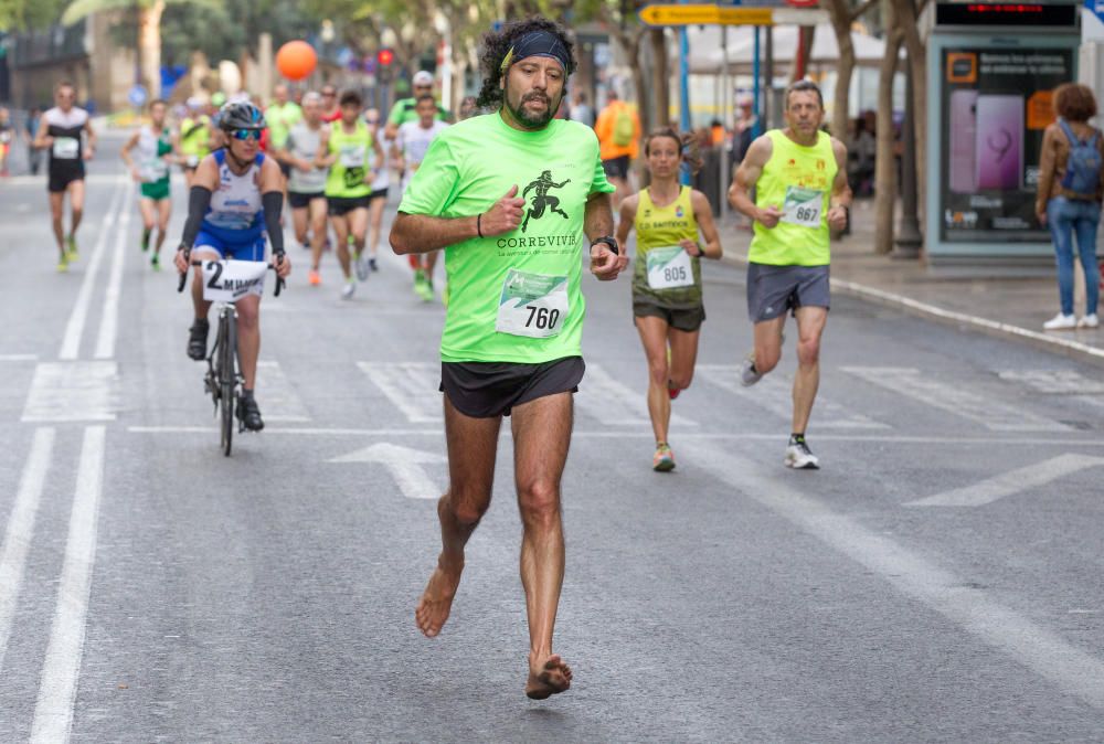 Hamid se adjudica el Medio Maratón de Alicante.