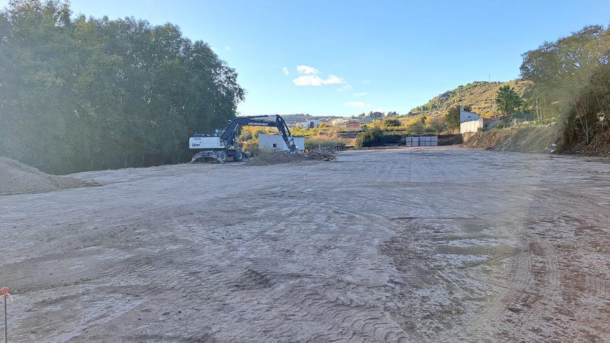 Jérica prepara el terreno para las aulas prefabricadas