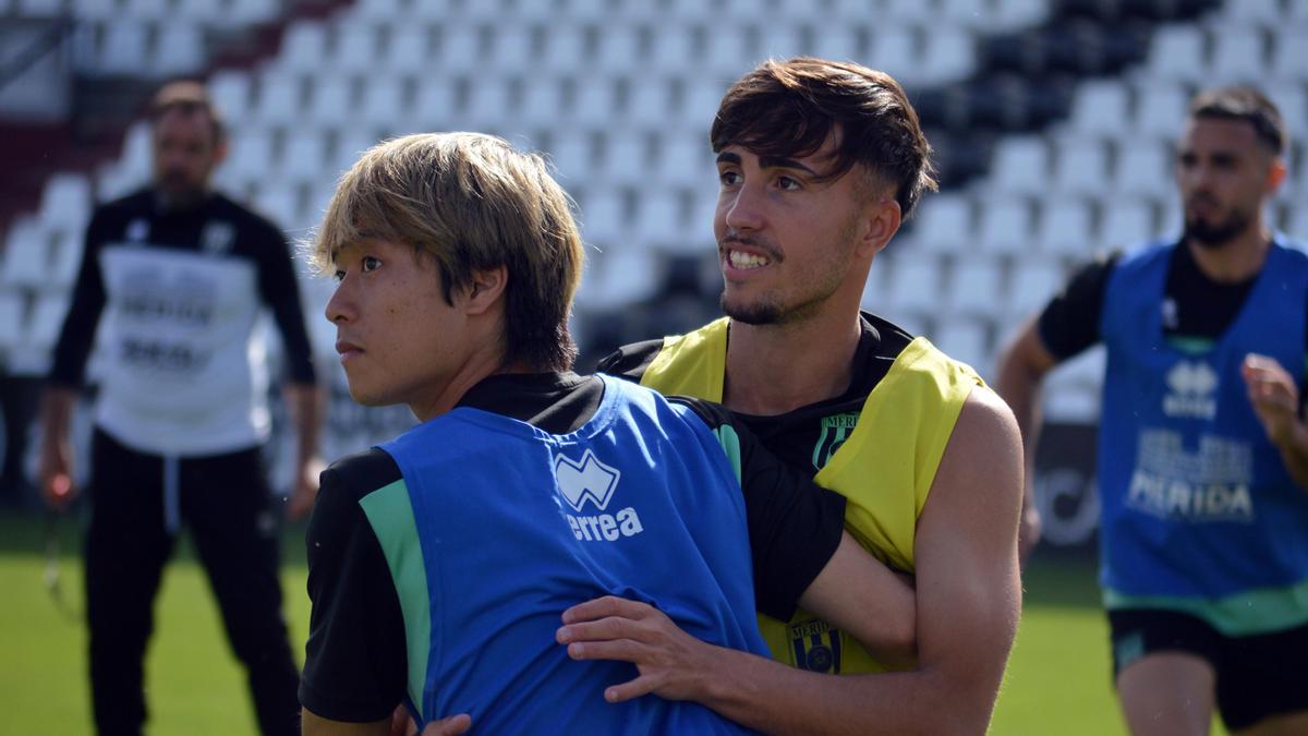 Imagen del entrenamiento de este jueves del Mérida en el Romano.