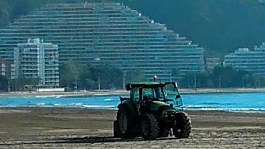 Cullera mejora el acceso y los servicios de sus playas