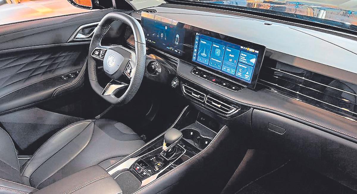 El Interior de HS PHEV