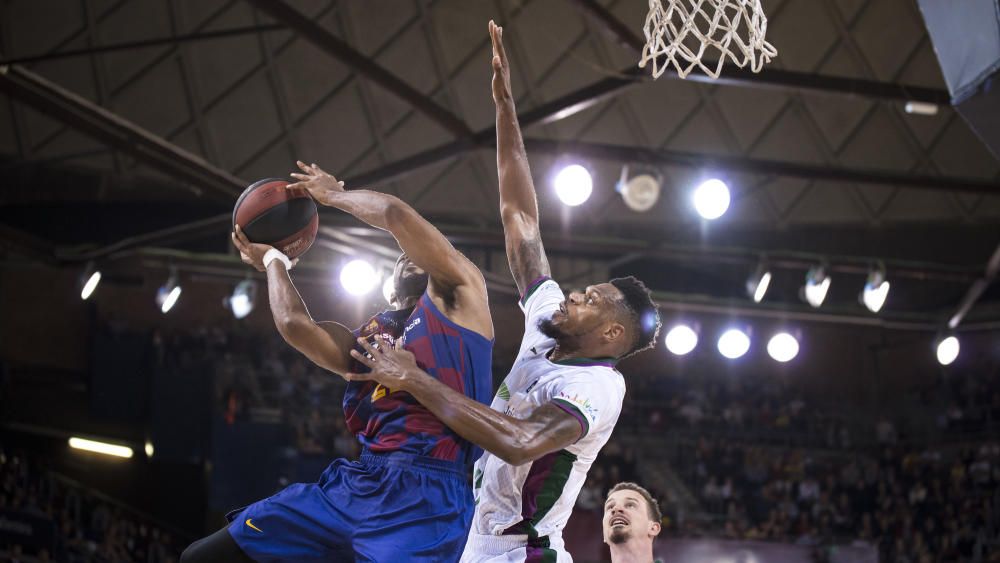 Partido del Barcelona y el Unicaja en el Palau.