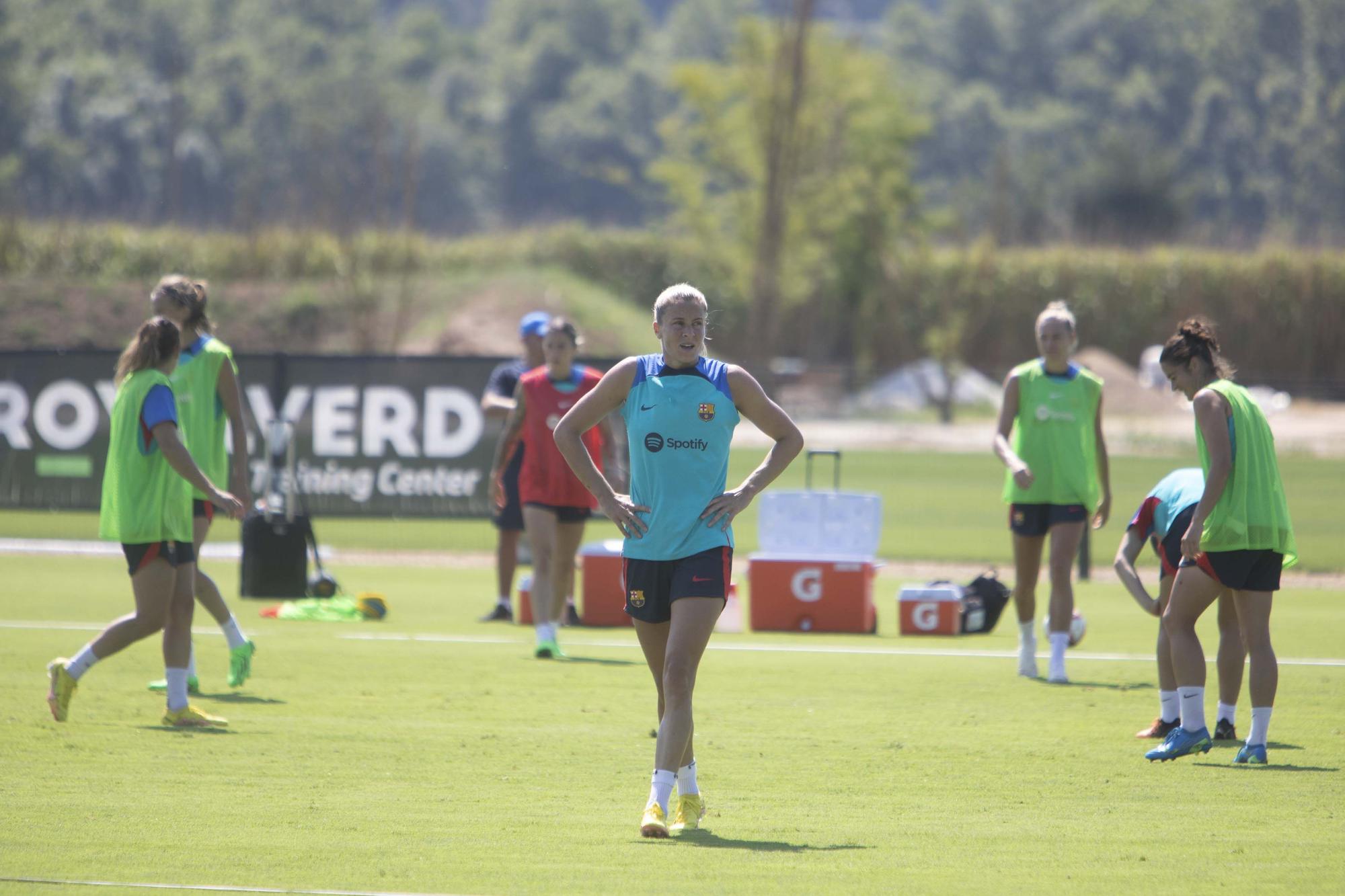 Sessió d'entrenament del Barça femení a la Vall d'en Bas