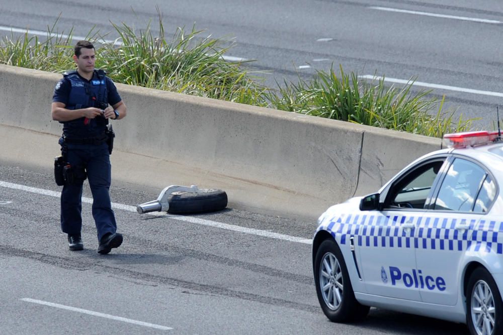 Una avioneta se estrella en un centro comercial en Melbourne