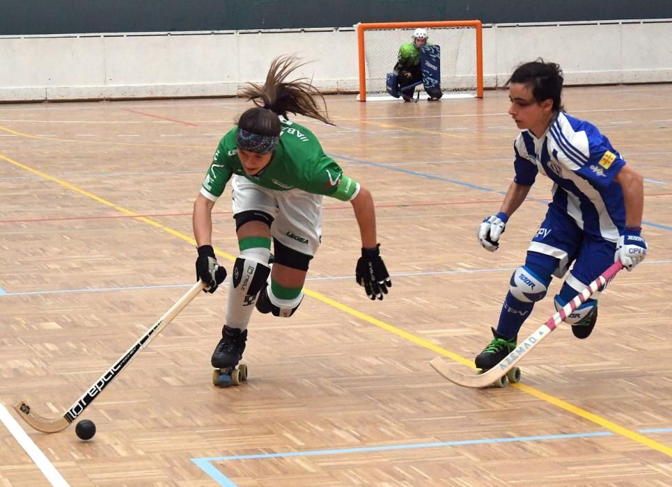 El Liceo femenino cae 0-5 ante el Voltregá