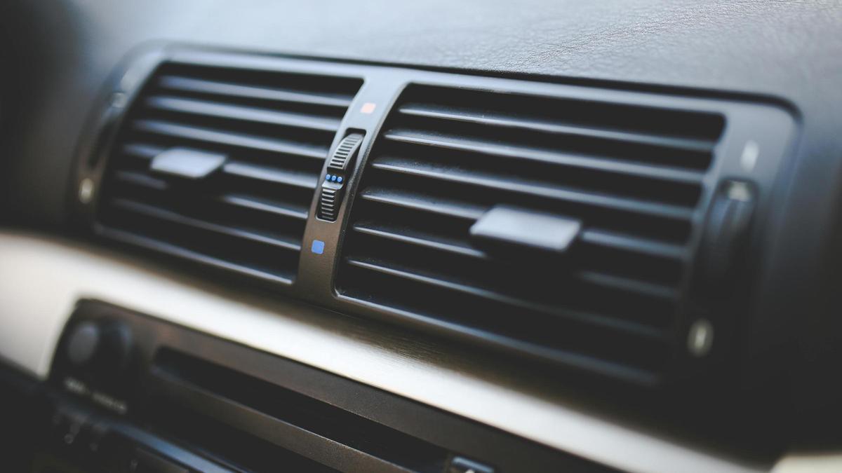 Imagen de archivo: el aire acondicionado de un coche.