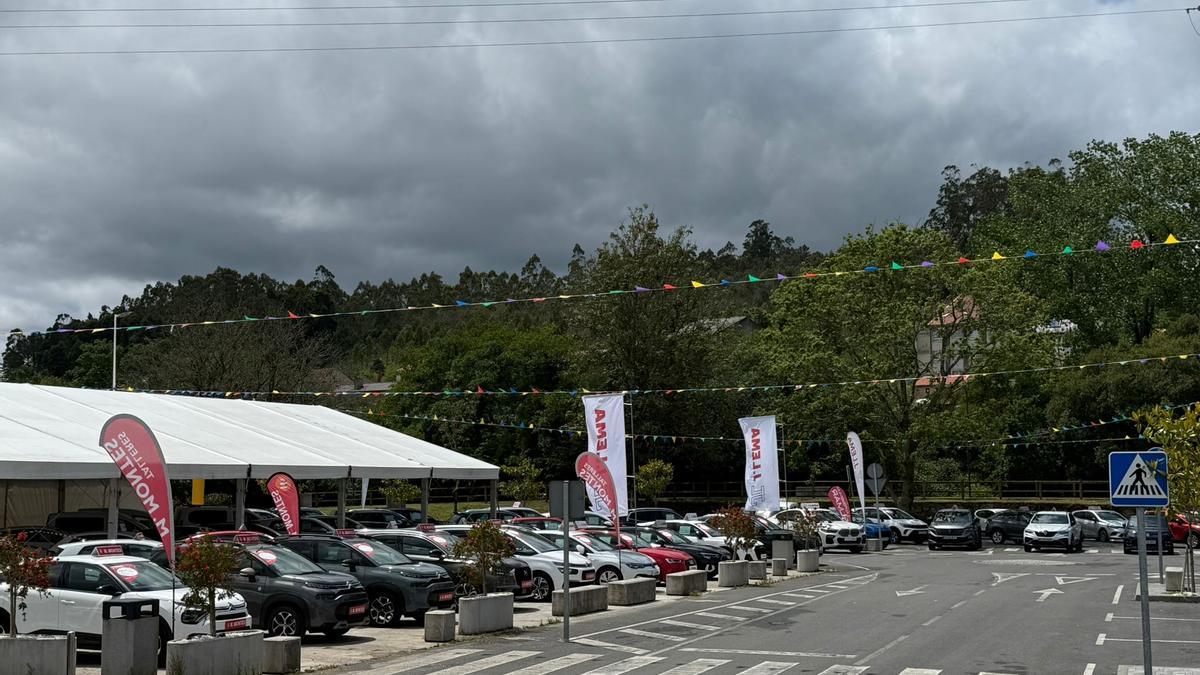 Vehículos expostos en Feirauto.