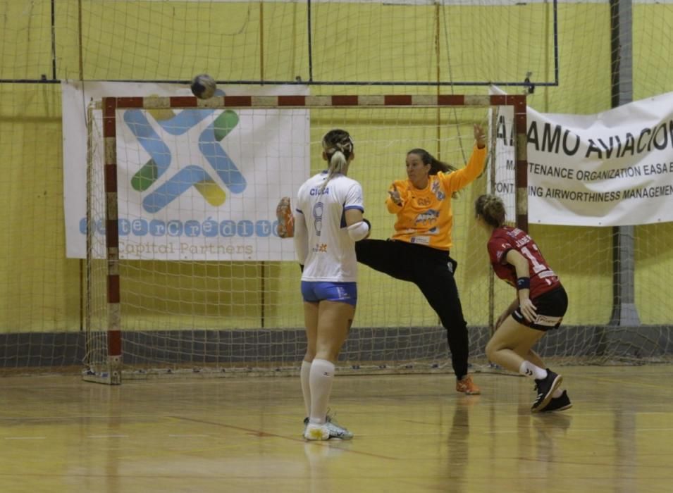 Partido de balonmano femenino Salud-Granollers