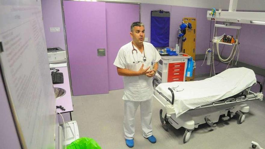 El coordinador de urgencias del Hospital Comarcal do Salnés, Manuel Vázquez Lima. // Iñaki Abella