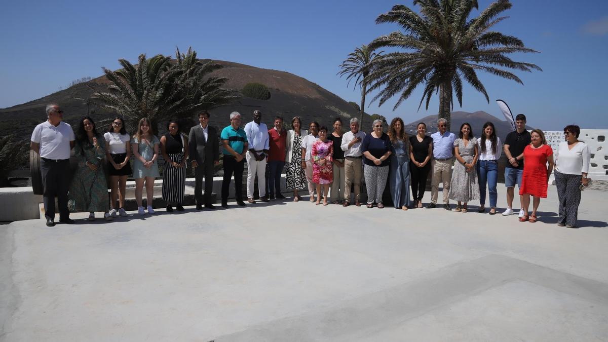 Acto de presentación de las becas de la Asociación Mercedes Medina Díaz, ayer, en Finca Testeina.