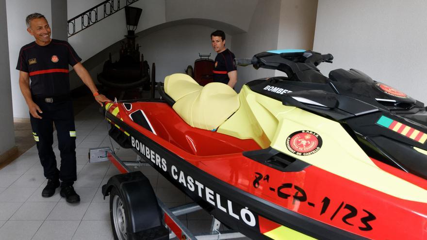Una moto acuática de bomberos para vigilar las playas de Castelló