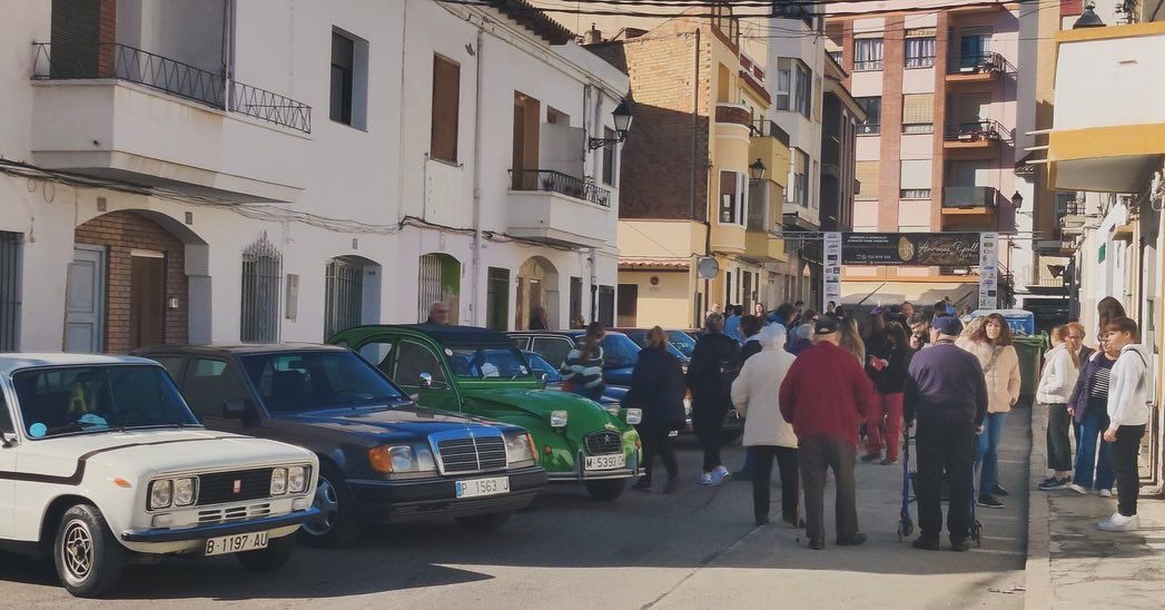 Exhibición de coches clásicos en Altura