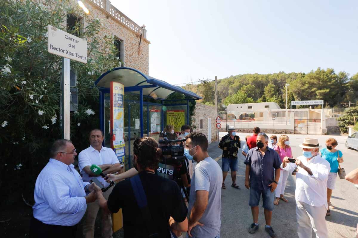 Francesc Torres, al inaugurar una calle a su nombre: «Ya no me perderé al llegar a casa»