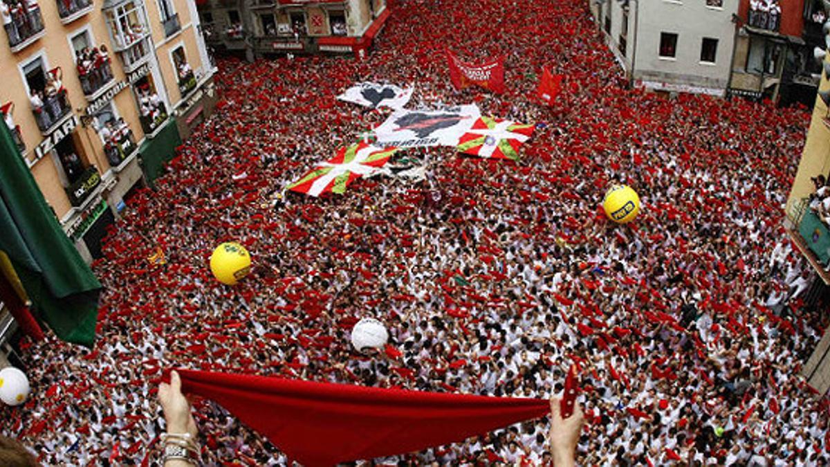 Un momento de tradicional 'Chupinazo' de San Fermín, el año pasado, en Pamplona.