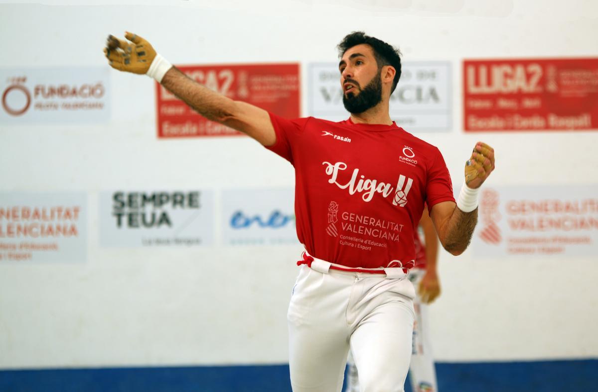 Bueno és un dels jugadors que combina la Lliga CaixaBank amb la Lliga2.