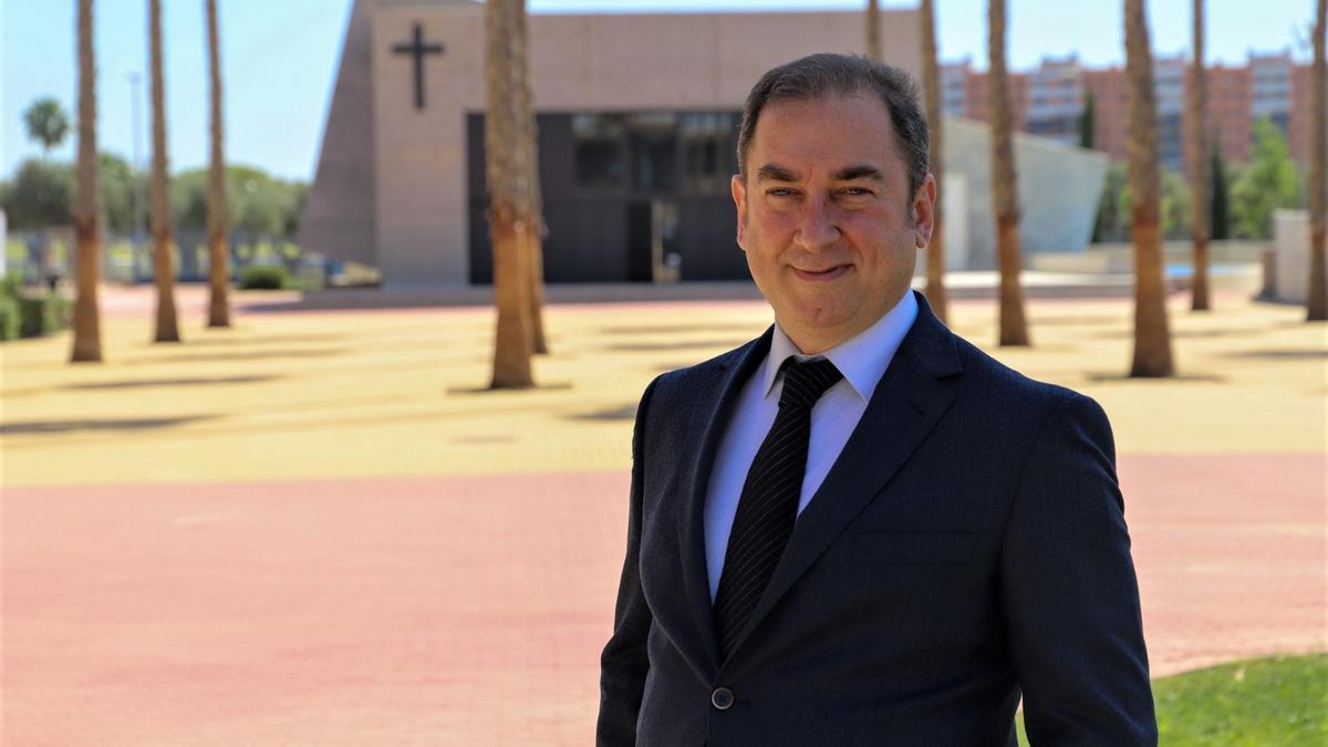 Fabio Gómez- Estern, nuevo rector de la Universidad Loyola.