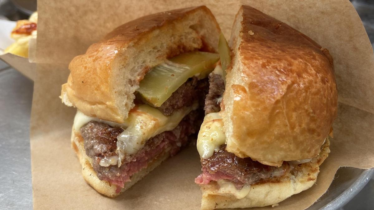OnBarcelona  la burger burguer hamburguesa del Bar Torpedo