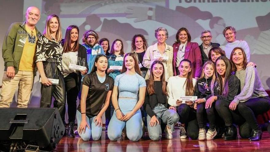 Torremolinos reconoce a mujeres y clubes deportivos femeninos en el Día Internacional de la Mujer