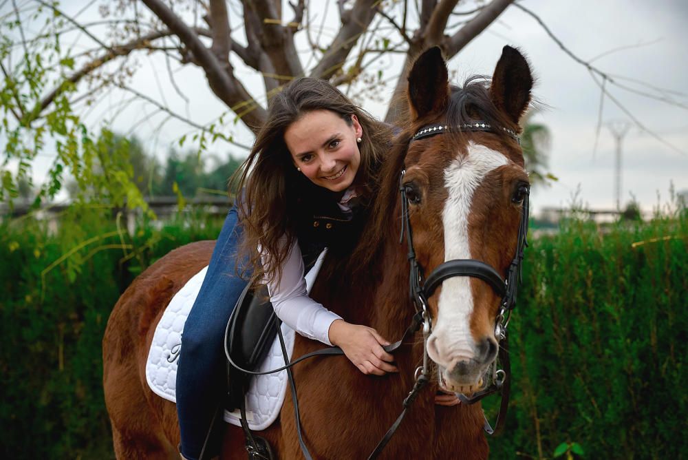 Marta Esteve, amazona de Puçol que ha ganado diversos campeonatos autonómicos.