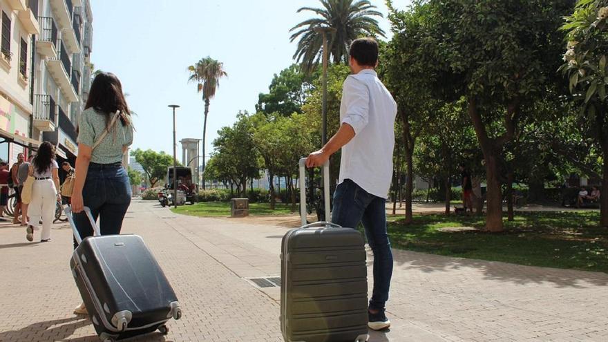 Aehcos denuncia la &quot;elevada carga impositiva&quot; que soportan los hoteles y reitera su rechazo a la tasa turística