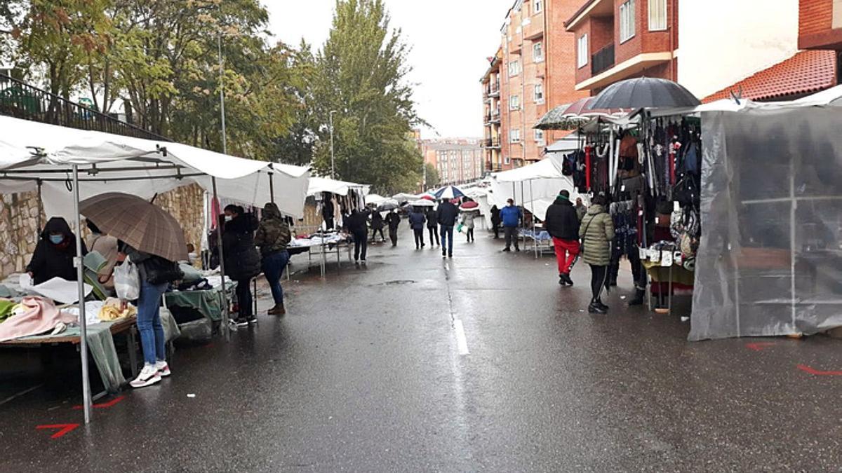 El COVID “ahoga” al mercadillo